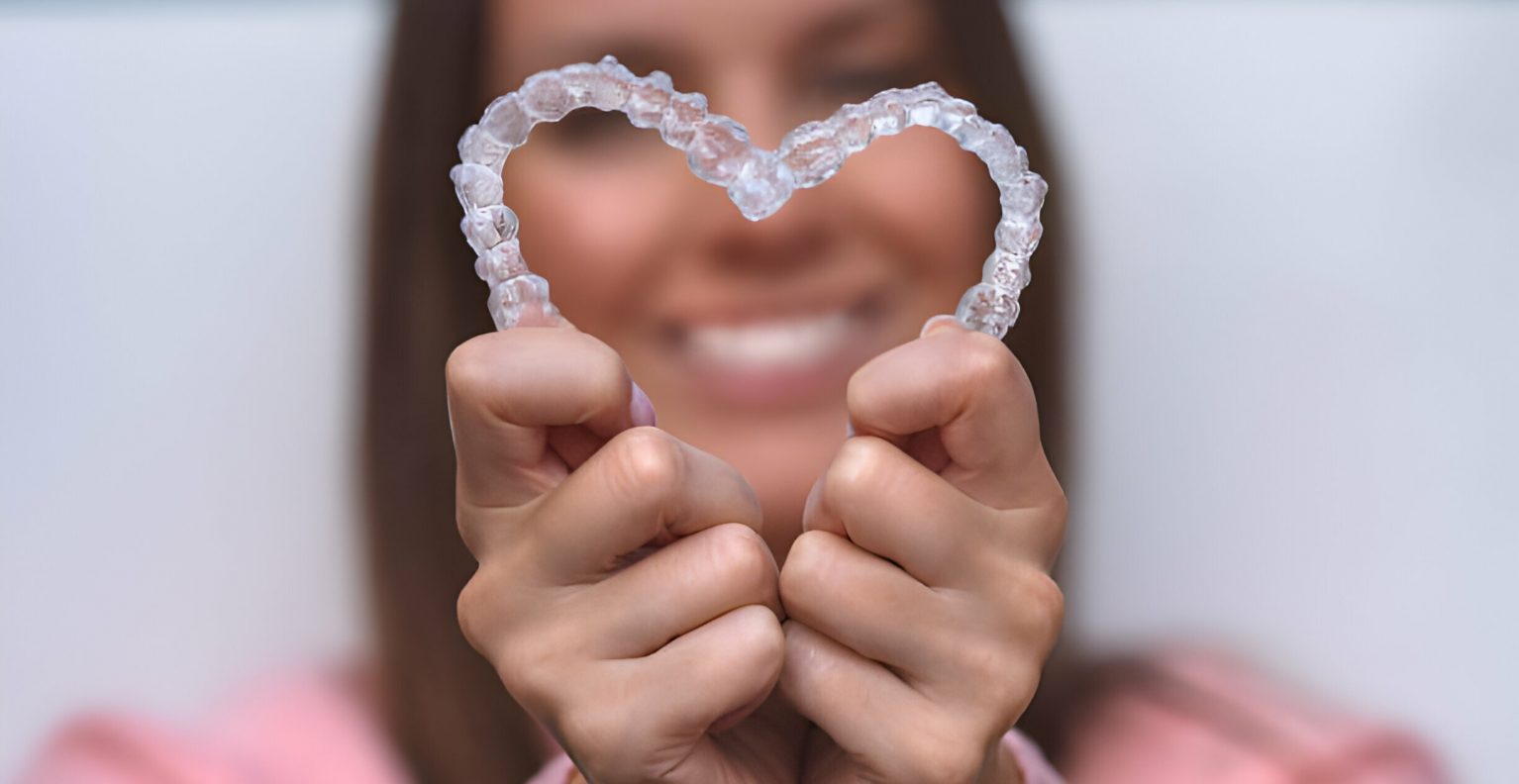 Maintaining a Healthy Smile: Essential Hygiene Tips for Invisalign Treatment_FI